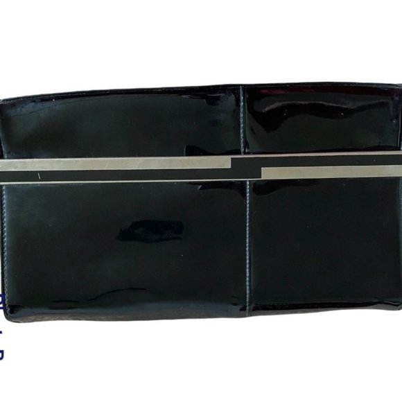 MB MARKAY CLUTCH CHIC VINTAGE BLACK PATENT LEATHER SILVER ACCENT VERY VOGUE - Picture 1 of 5